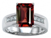 Original Star K (tm) Classic Octagon Emerald Cut 9x7 Engagement Ring With Genuine Garnet in 925 Sterling Silver Size 5