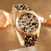 Fashion Casual Women's Geneva Watch Leopard Gold Color Quartz Ladies Dress Watch Sport Watch
