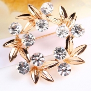 Buyinhouse New Fashion Ladies Girls Golden Plated Flashing Rhinestones Crystals Flowers Brooches Corsage Pin Clips Suitable for Variety Clothes and Any Occasions(Flower14 Style)